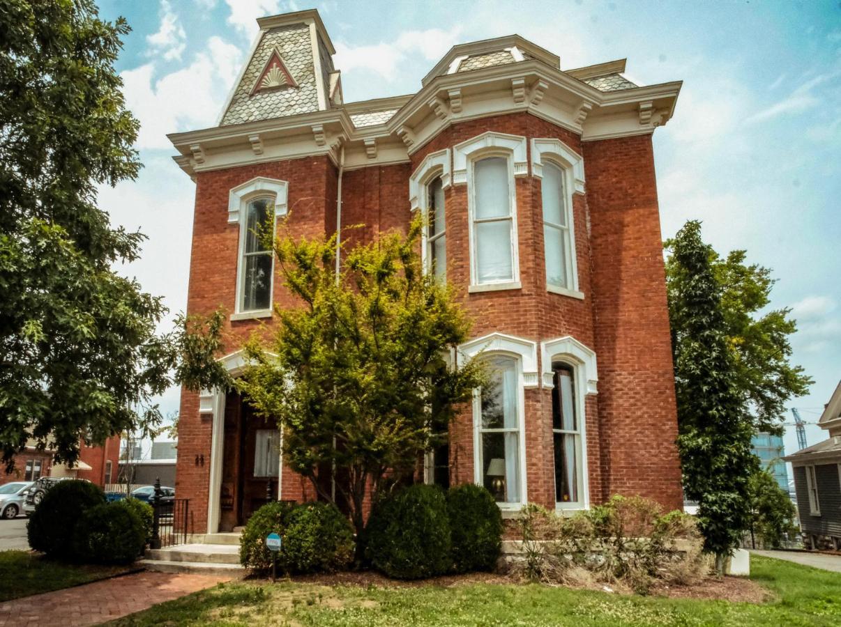 Вилла Henrie House I Luxury 4Br Downtown Historic Gem With Library & Patio Нэшвилл Экстерьер фото
